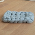 Myrr Серый вязаный лежак-плед из 100% шерсти мериноса